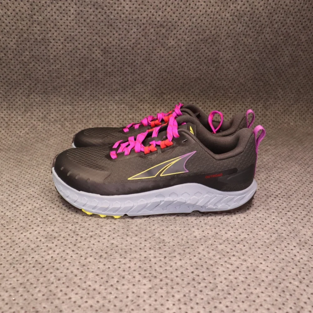 NEW Altra Outroad Trail Running Shoes Size 7 Womens